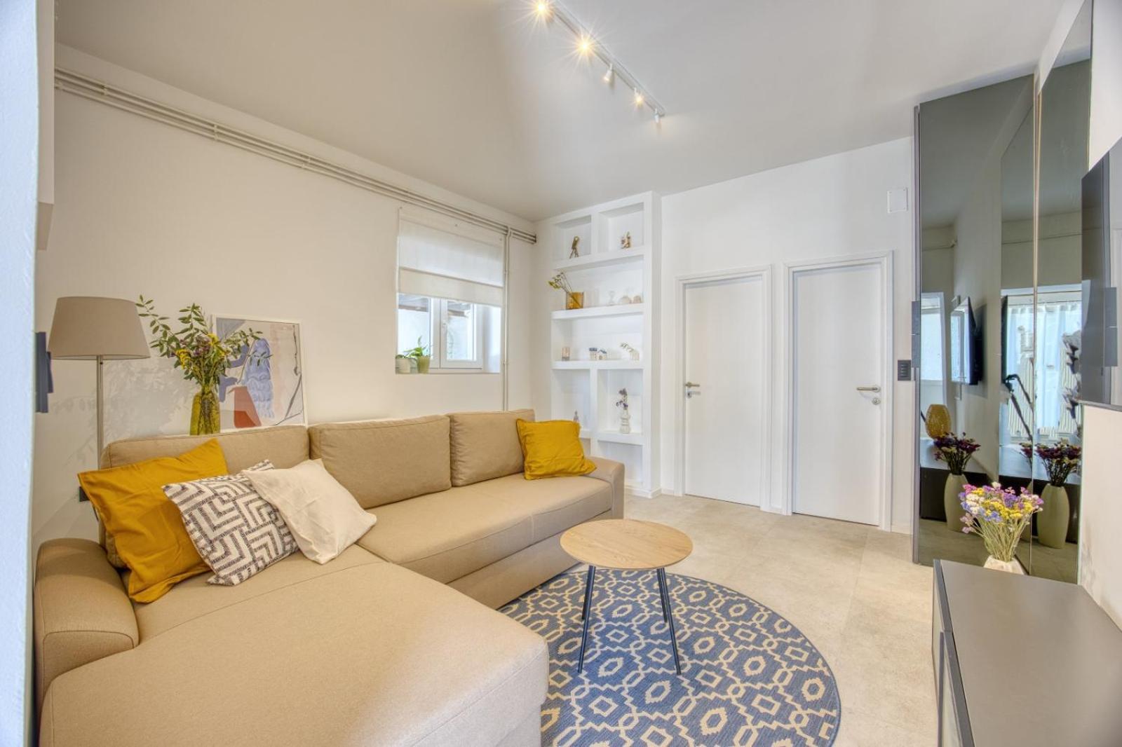 Ivan Apartment *